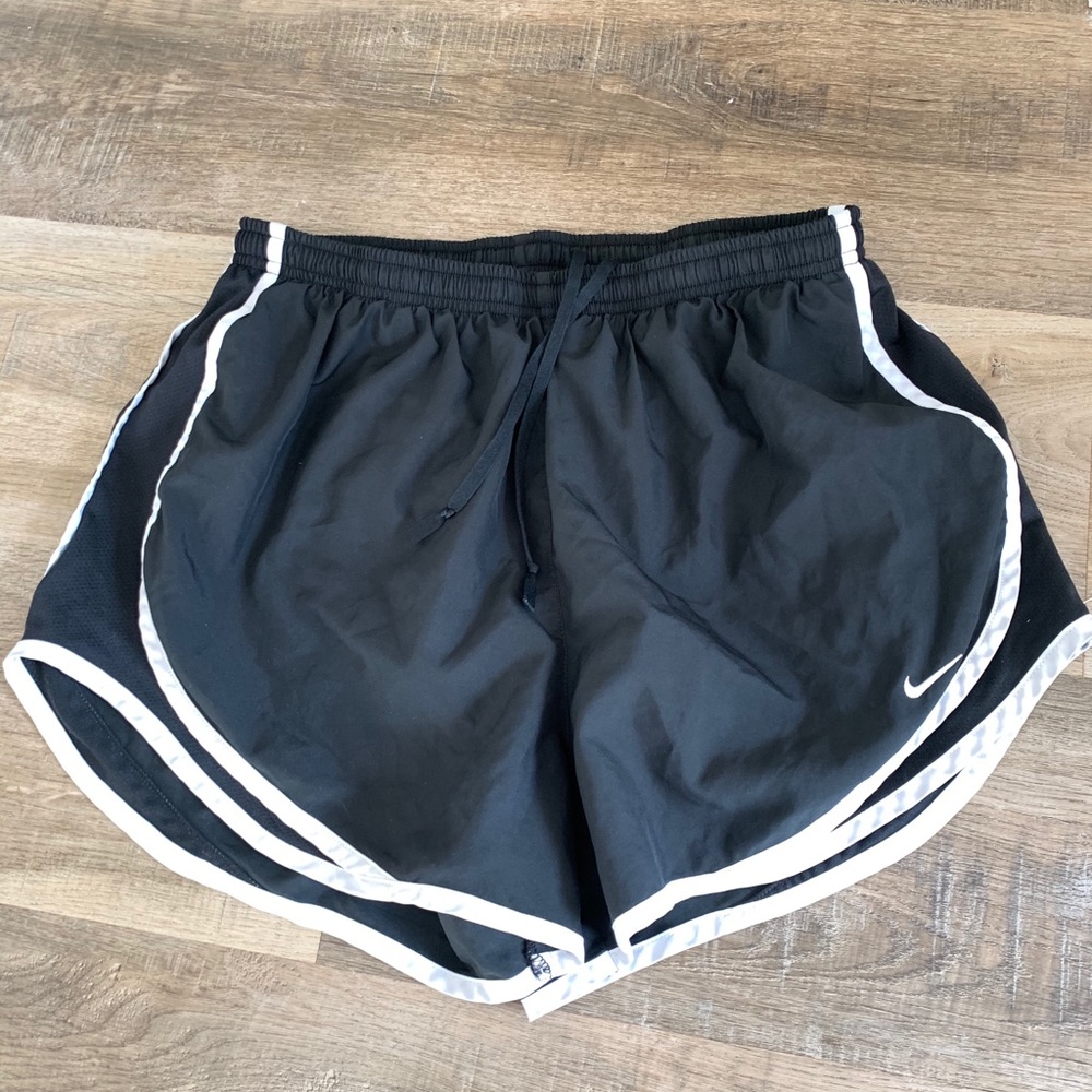 Black nike shorts